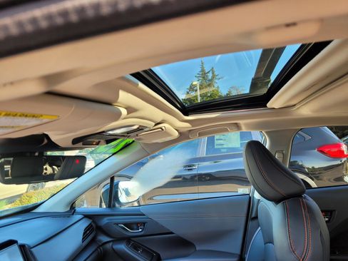 Certified 2025 Subaru Crosstrek 2.5i Limited w/ Crosstrek Mirror Package image 14