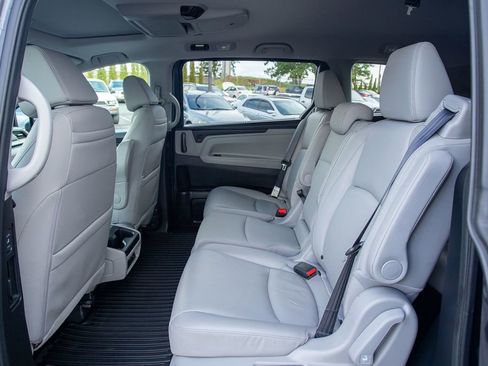 Used 2018 Honda Odyssey Touring image 18