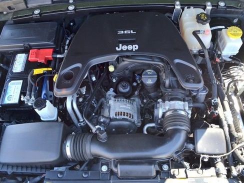 Used 2021 Jeep Gladiator Willys image 39