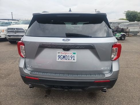 Used 2023 Ford Explorer XLT w/ Equipment Group 202A AWD/4WD image 12