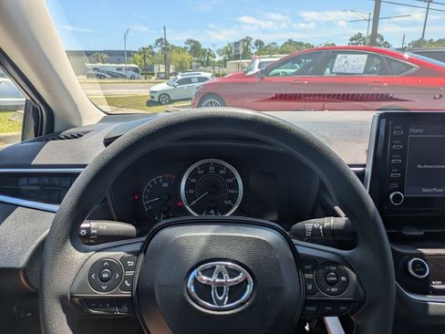 Used 2020 Toyota Corolla LE image 26