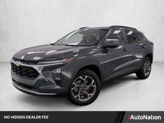 Used 2025 Chevrolet Trax LT FWD video 1