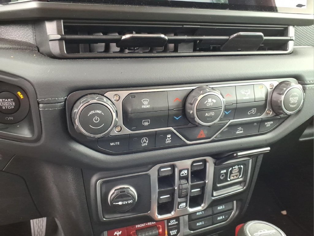Used 2026 Jeep Gladiator Rubicon AWD/4WD image 12