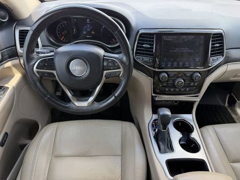Used 2019 Jeep Grand Cherokee Limited RWD image 12