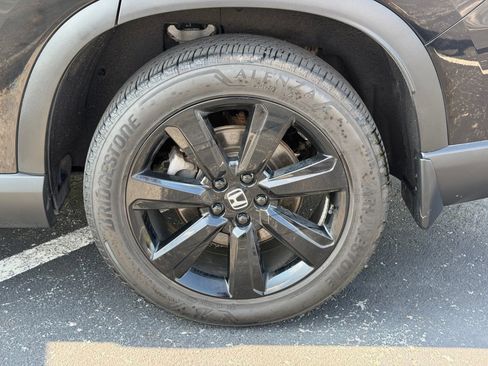 Used 2025 Honda Pilot Black Edition image 34