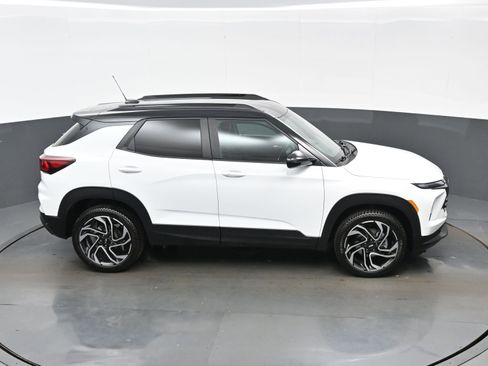 Used 2024 Chevrolet TrailBlazer RS w/ Convenience Package AWD/4WD image 38