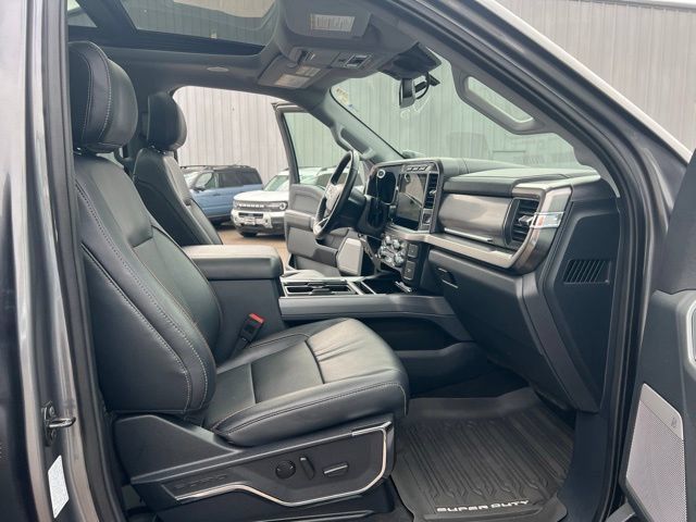 Used 2024 Ford F250 Lariat w/ Lariat Ultimate Package AWD/4WD image 17