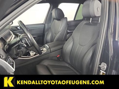 Used 2021 BMW X5 xDrive40i w/ Convenience Package AWD/4WD image 17