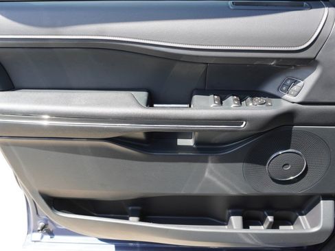Used 2022 Ford Expedition XLT RWD image 23