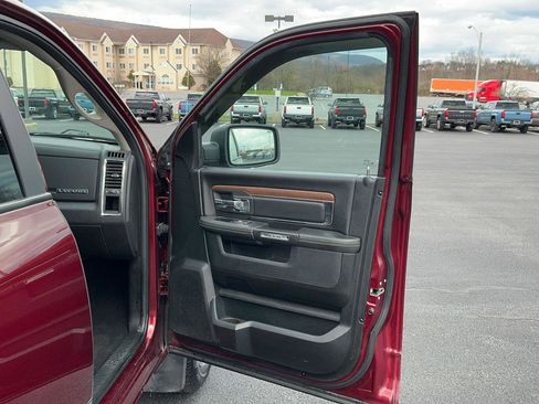 Used 2017 RAM 1500 Laramie w/ Convenience Group AWD/4WD image 26