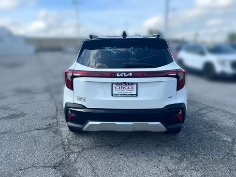 Used 2024 Kia Seltos S AWD/4WD image 6