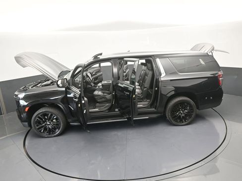 Used 2021 Chevrolet Suburban LT image 70