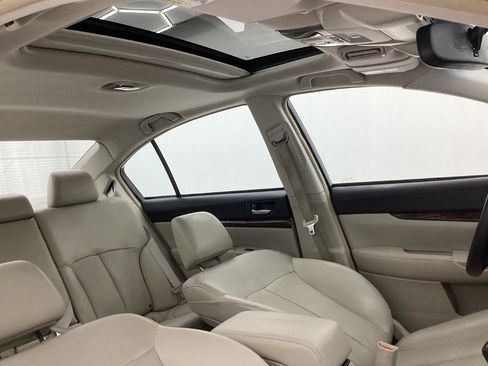 Used 2013 Subaru Legacy 3.6R Limited image 36