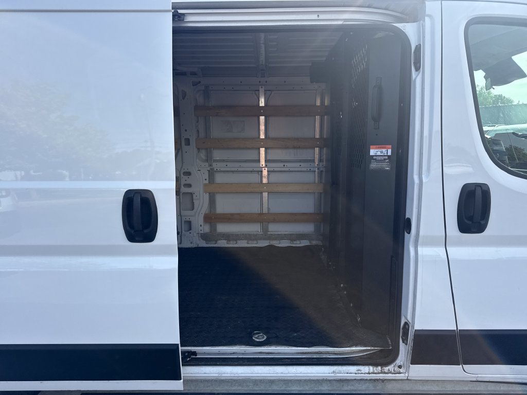 Used 2025 RAM ProMaster 2500 w/ U-Haul Equipment Group FWD image 18
