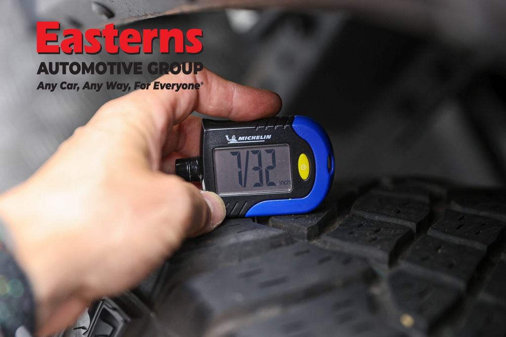 Used 2024 Jeep Wrangler Unlimited Sahara w/ Dual Top Group AWD/4WD image 29
