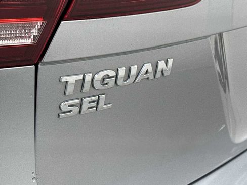 Used 2021 Volkswagen Tiguan SEL image 29