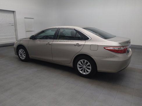 Used 2016 Toyota Camry LE FWD image 3