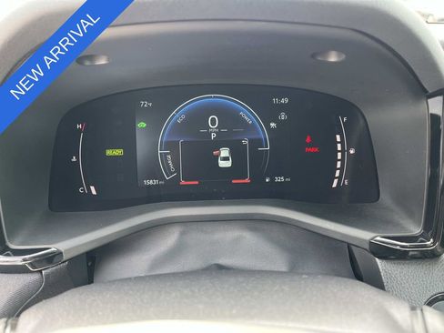 Used 2025 Toyota Camry LE w/ Convenience Package image 31