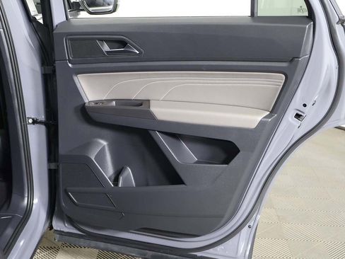 Used 2023 Volkswagen Atlas Cross Sport SE w/ Panoramic Sunroof Package image 27