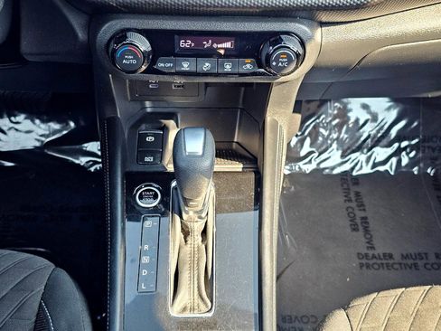 Used 2021 Nissan Kicks SV image 23