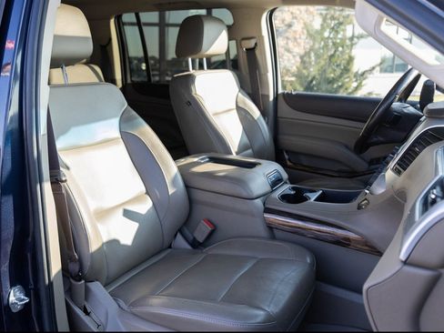 Used 2019 GMC Yukon XL SLT image 30