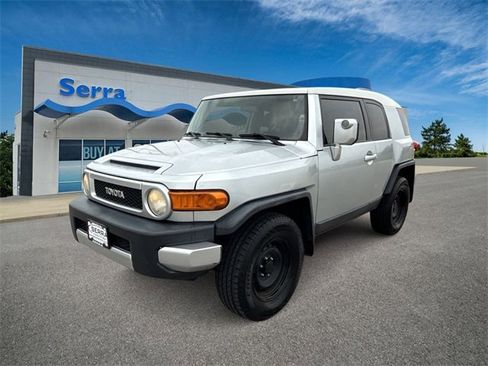 Used 2007 Toyota FJ Cruiser 2WD image 1