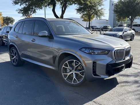 Used 2026 BMW X5 xDrive40i w/ M Sport Package AWD/4WD image 2