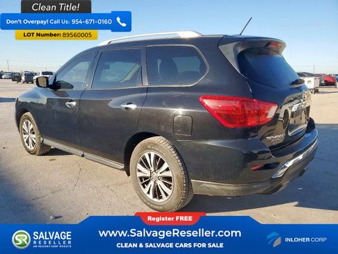 Used 2017 Nissan Pathfinder SV image 3