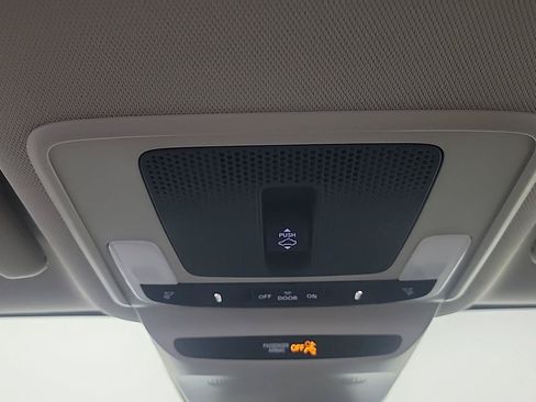 Certified 2024 Honda HR-V EX-L image 31
