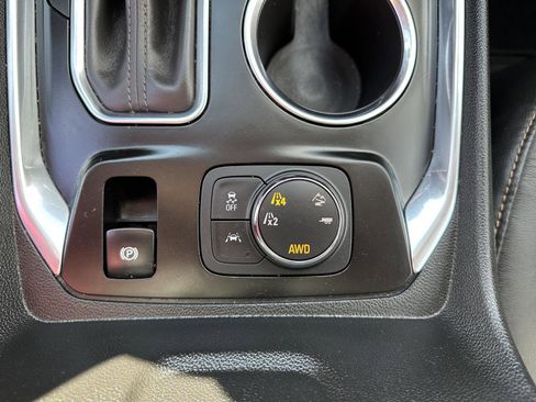 Used 2020 Chevrolet Traverse RS w/ LPO, Floor Liner Package image 38