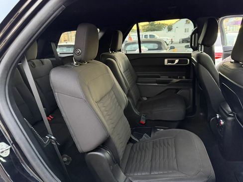 Used 2020 Ford Explorer XLT w/ Comfort Package AWD/4WD image 17