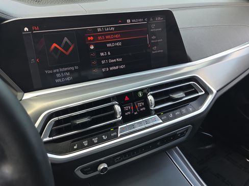 Used 2021 BMW X5 xDrive40i w/ M Sport Package AWD/4WD image 26