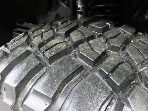 Used 2024 Ford F250 Lariat w/ Black Appearance Package image 8