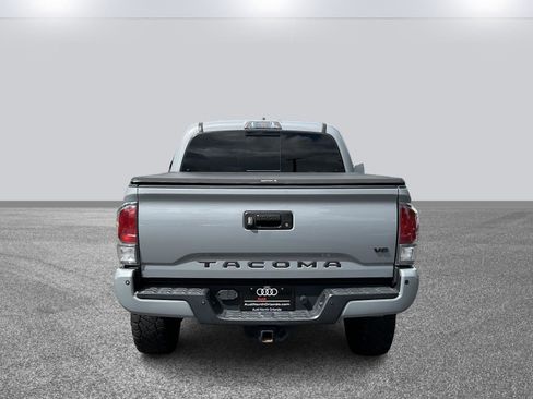 Used 2021 Toyota Tacoma TRD Off-Road image 5