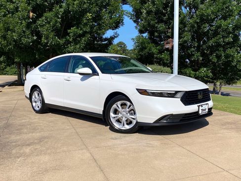 Used 2026 Honda Accord LX image 1