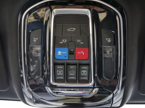 Certified 2022 Jeep Grand Cherokee L Summit w/ Advanced Protech Group IV image 70