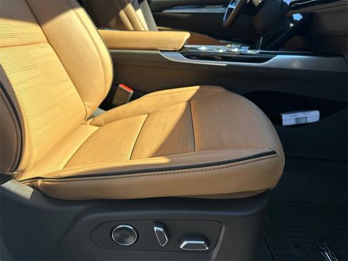 New 2026 Cadillac Escalade ESV Luxury w/ Touring Package image 13