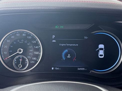 Used 2022 Genesis G70 3.3T image 14