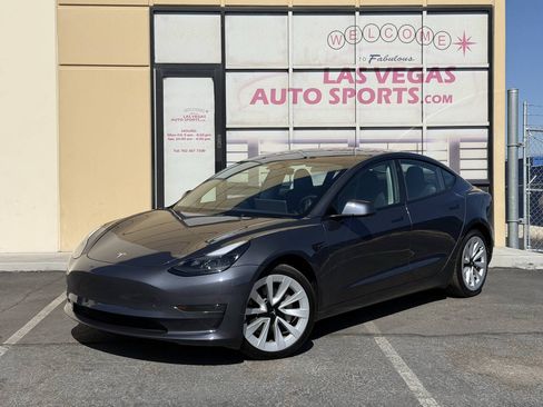 Used 2023 Tesla Model 3 Standard Range RWD image 4