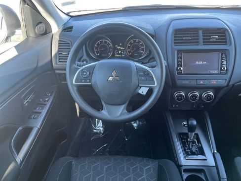 Used 2025 Mitsubishi Outlander Sport SE AWD/4WD image 18