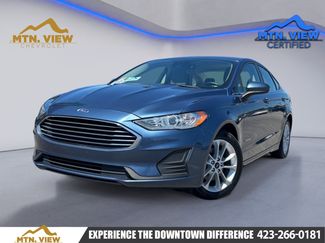 Used 2019 Ford Fusion SE image 1