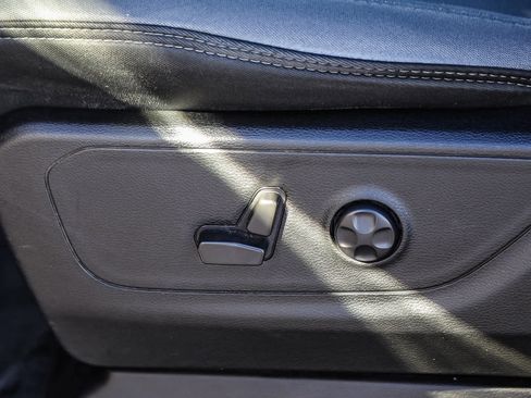 Used 2021 RAM 1500 Big Horn image 18