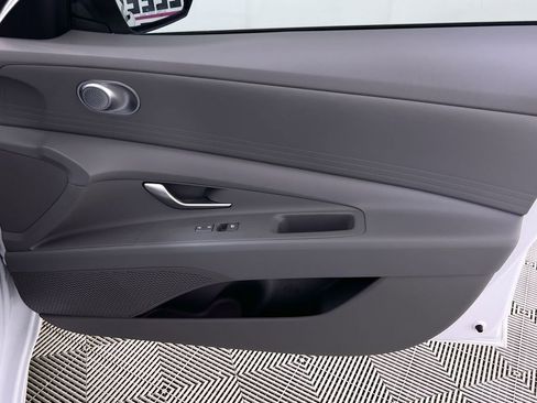 New 2025 Hyundai Elantra Blue image 30