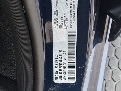 Used 2020 RAM 1500 Laramie AWD/4WD image 27