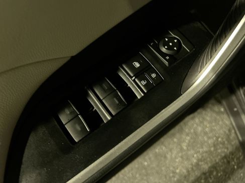 Used 2025 Toyota RAV4 XLE image 15