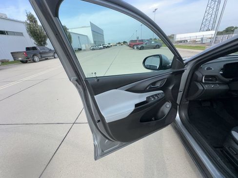 Used 2025 Buick Envista Preferred w/ Convenience I Package FWD image 20