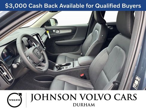 New 2026 Volvo XC40 B5 Core w/ Climate Package image 12