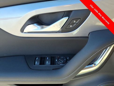 New 2025 Chevrolet Blazer LT w/ Midnight/Sport Edition image 25