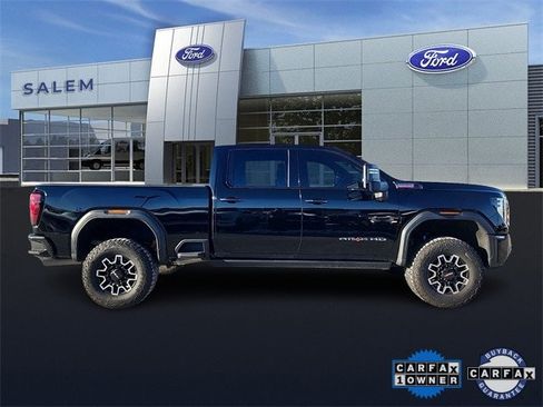 Used 2024 GMC Sierra 2500 AT4X image 2