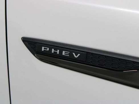 Used 2025 MAZDA CX-70 Plug-In Hybrid w/ Premium Pkg AWD/4WD image 11